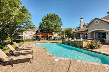 Sparkling swimming pool